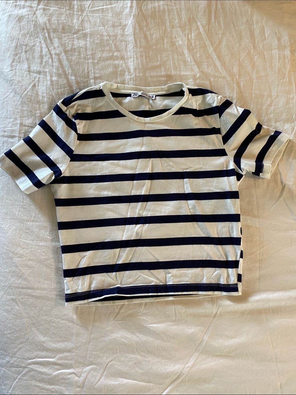 Zara White and Navy Striped Short Sleeve Tee